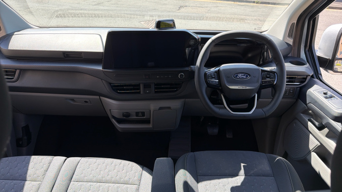 Ford Transit Custom 320 L2 Diesel Fwd 2.0 EcoBlue 136ps H1 Double Cab Van Limited Auto - Image 18